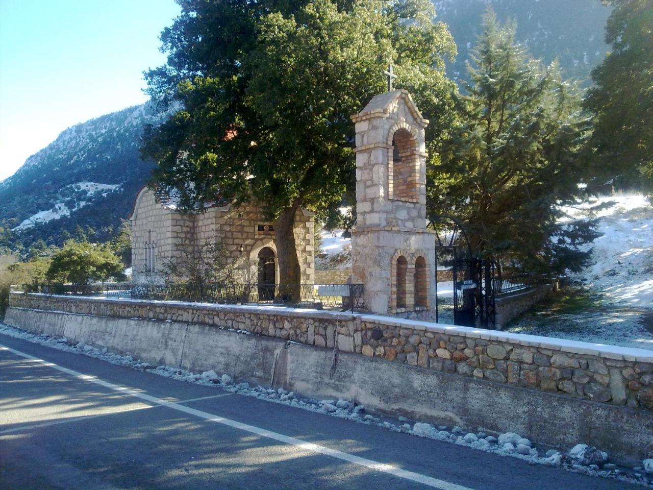 Hani Zemenou Arachova Exterior foto